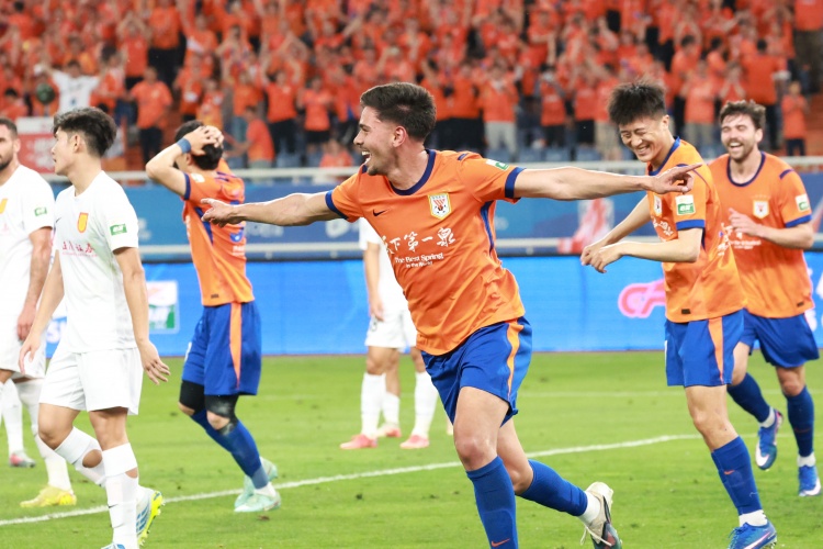馬德魯加雙響救贖，泰山隊(duì)外援去留選擇題浮現(xiàn)