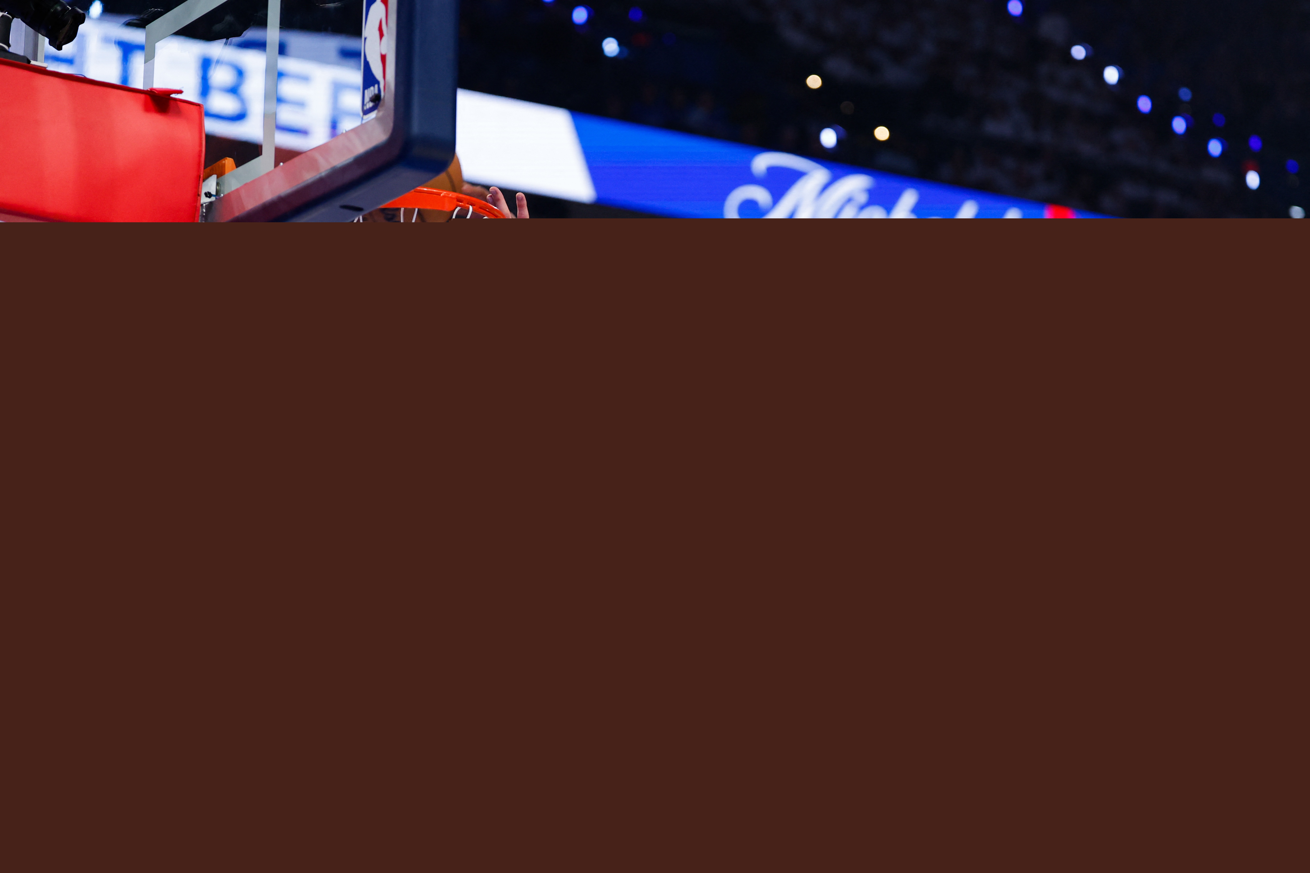 馬刺雷霆G3：ESPN預(yù)測(cè)主勝53.3% ?？怂构瓿鰬?zhàn)成疑