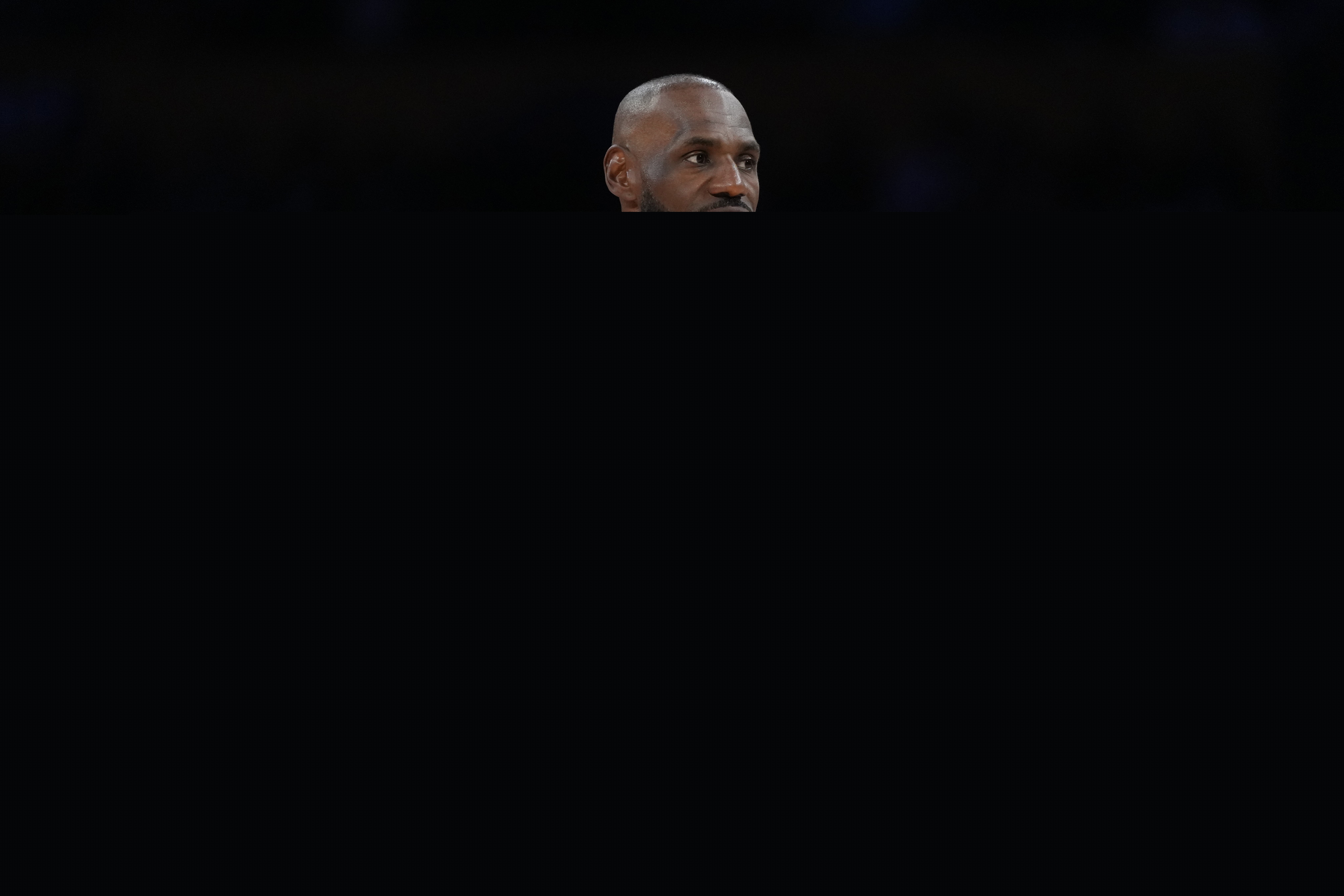詹姆斯對聯(lián)手布朗持開放態(tài)度 已放下后者關(guān)于布朗尼言論