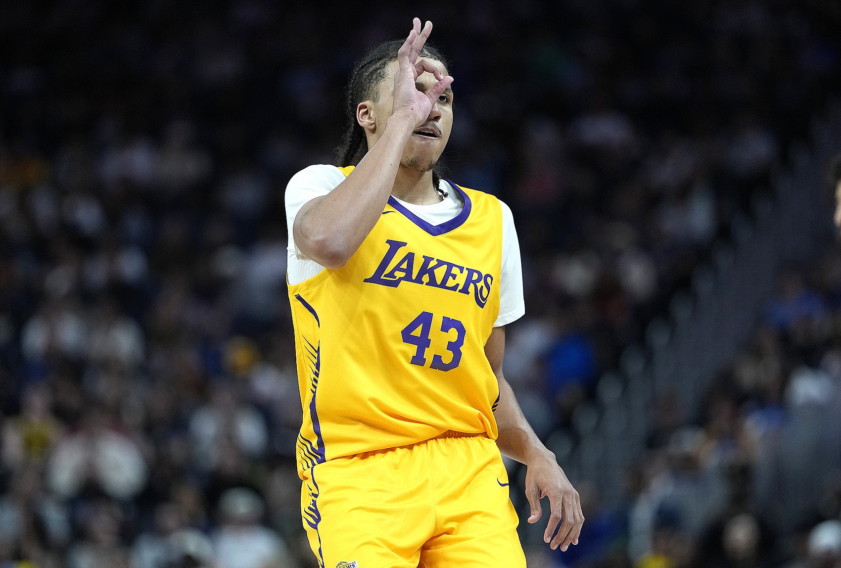 卡爾26分引領(lǐng)湖人雙加時絕殺 自述初中后首次一球決勝