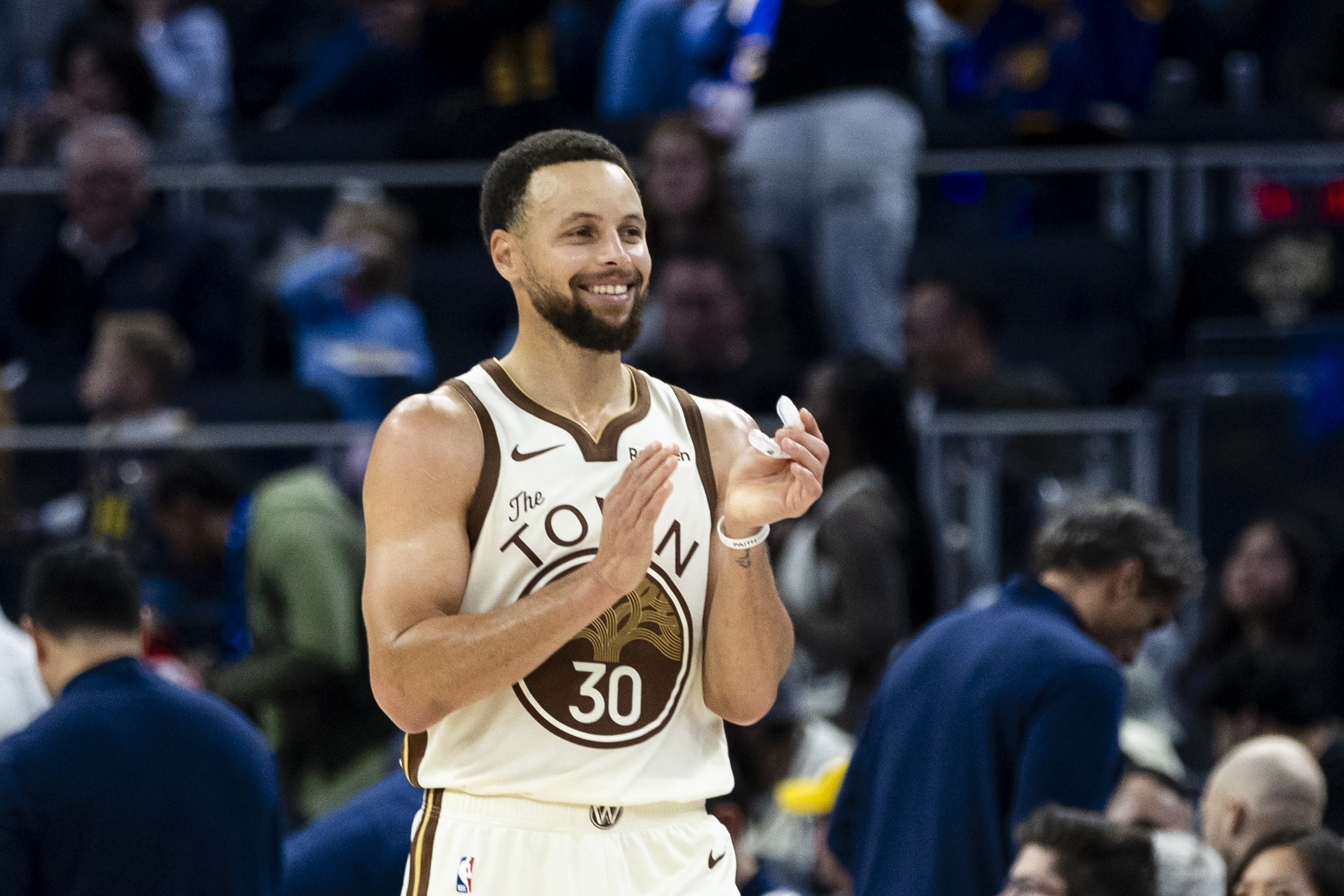 布倫森加冕ESPY年度最佳男運(yùn)動(dòng)員，NBA球員第11次奪魁
