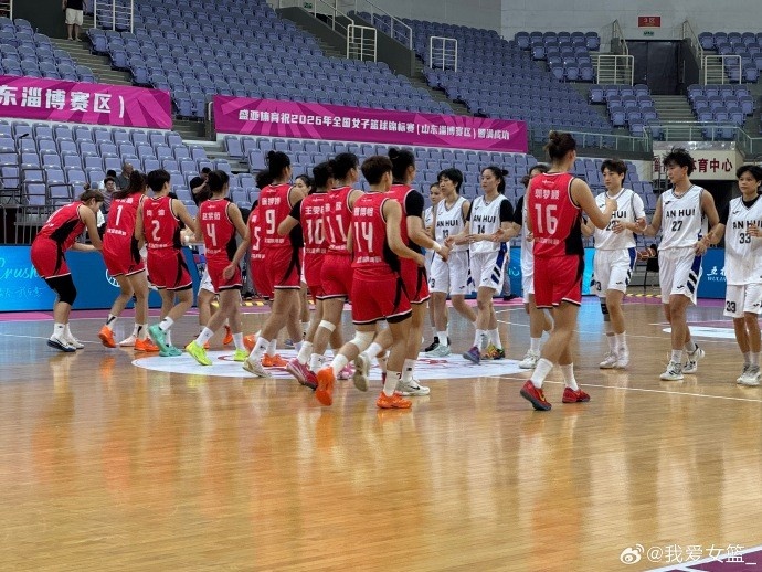 山東全勝領(lǐng)跑積分榜，贛州險(xiǎn)勝新疆奪首勝