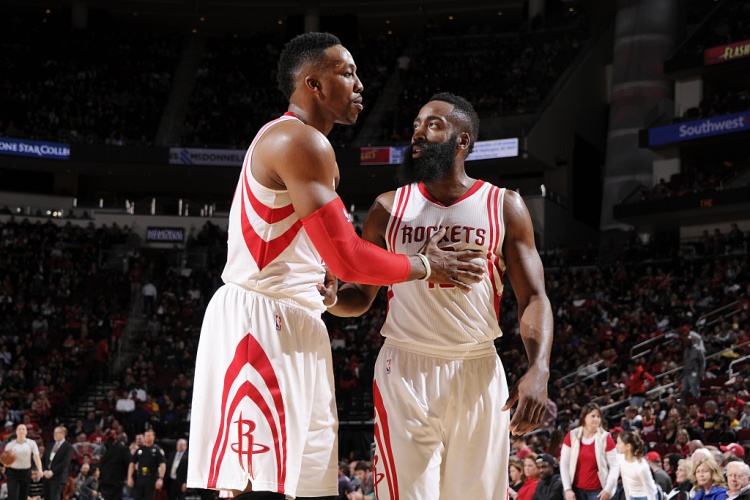 賭城拳影:阿德巴約擊打希羅面部 盤點NBA隊友反目恩怨史 賭城拳影:阿德巴約擊打希羅面部 盤點NBA隊友反目恩怨史