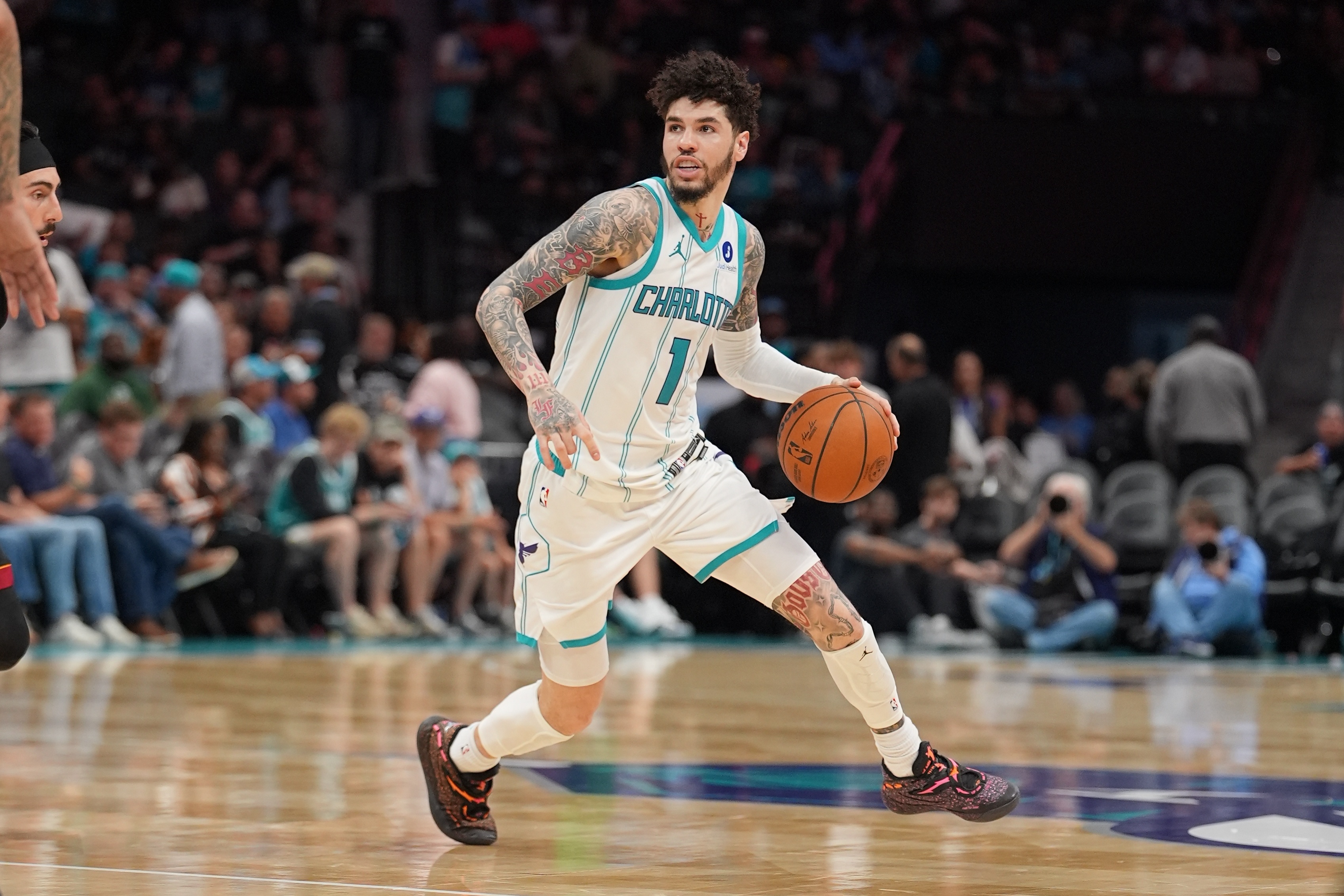 詹姆斯加盟76人躍升第5，雷霆馬刺尼克斯居前三，NBA休賽期實(shí)力榜巨震