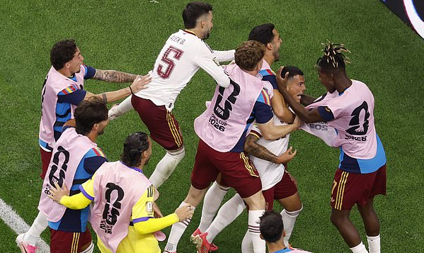 法國輸在怕字上，西班牙2-0三殺進決賽
